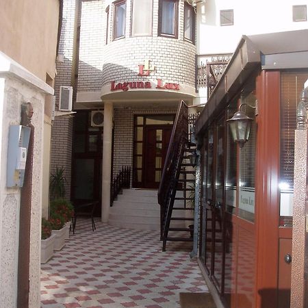 Garni Hotel Laguna Lux Ni Exteriör bild
